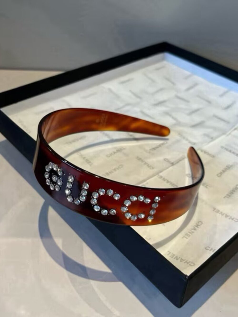 Gucci Crystal-Logo Tortoiseshell Hoadband